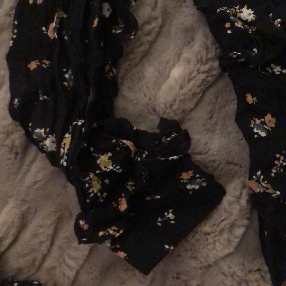 ZARA Floral Ruffle Front Top - Picture 3 of 4